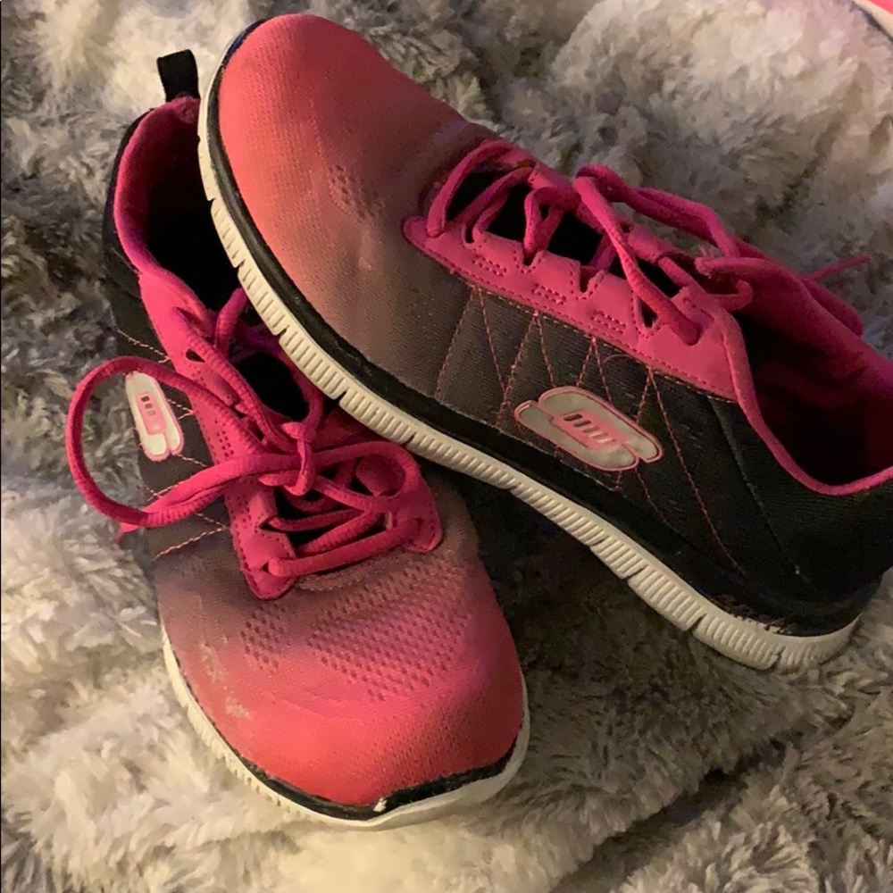 skechers